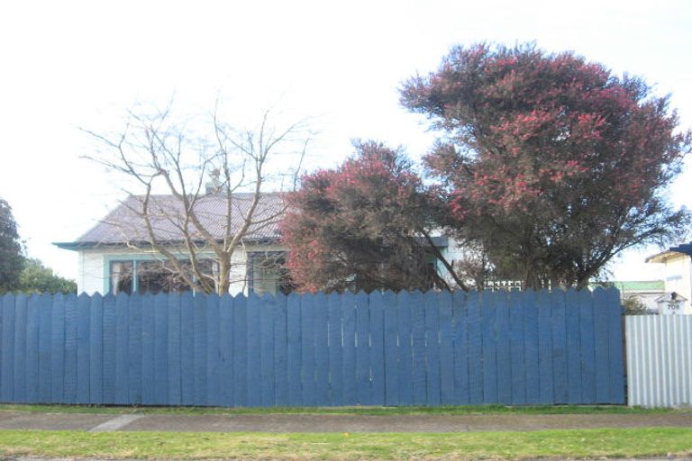 Photo of property in 706 Victoria Street, Parkvale, Hastings, 4122