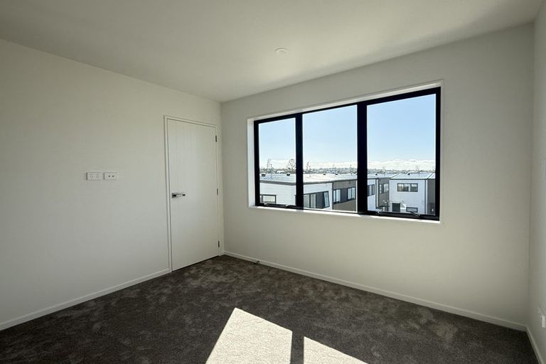 Photo of property in 33b Garadice Road, Rothesay Bay, Auckland, 0630