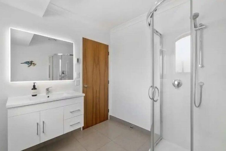 Photo of property in 2 Bannings Way, Hobsonville, Auckland, 0618
