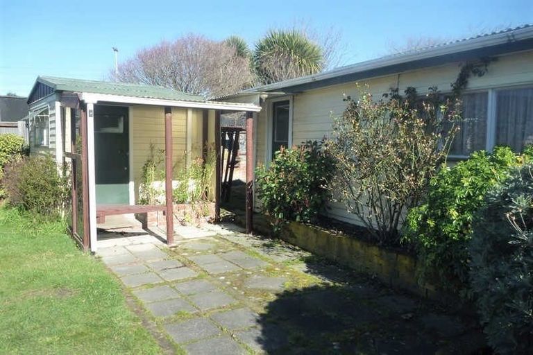Photo of property in 5 Boston Avenue, Hornby, Christchurch, 8042