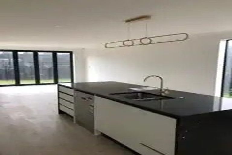 Photo of property in 12 Waikaha Street, Pokeno, 2472