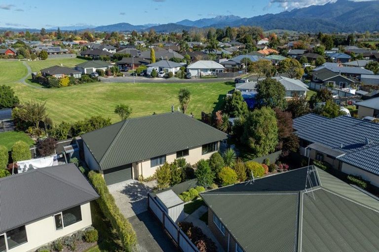 Photo of property in 24 Totara Park Avenue, Motueka, 7120