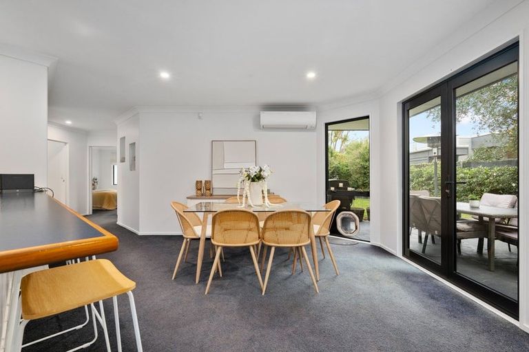 Photo of property in 54 Oxley Avenue, St Albans, Christchurch, 8014