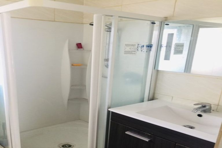 Photo of property in 1/11 Station Road, Takanini, 2112