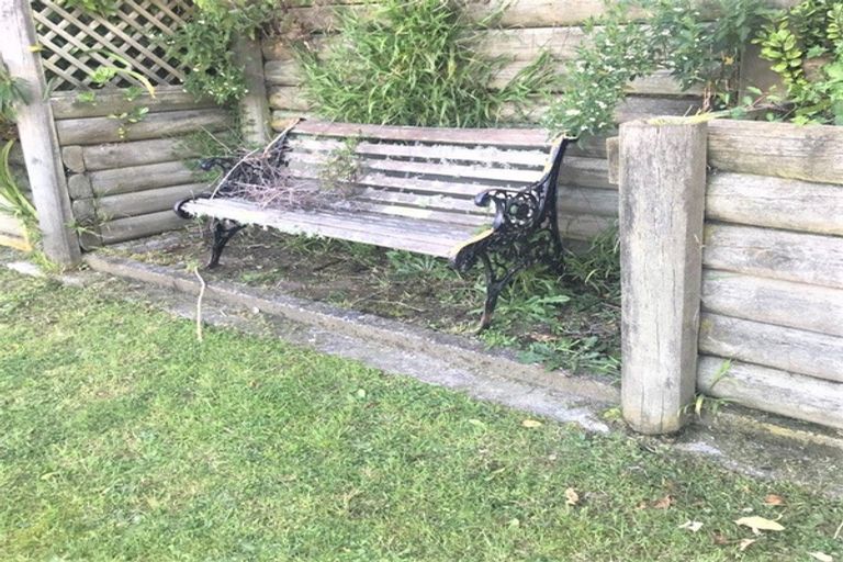 Photo of property in 40 Hindmarsh Street, Johnsonville, Wellington, 6037