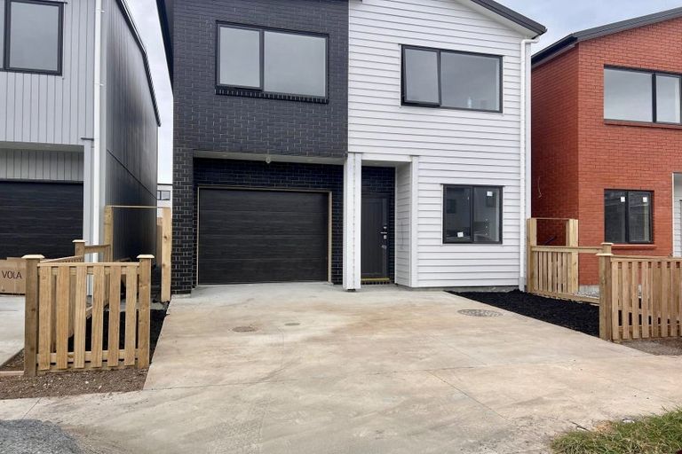 Photo of property in 24 Pilot Drive, Hobsonville, Auckland, 0616