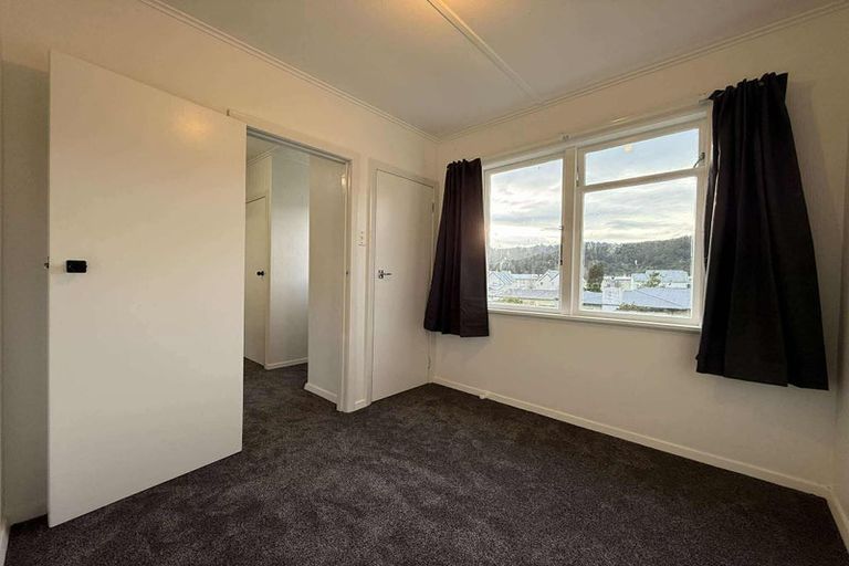 Photo of property in 9 Wainhouse Street, Stokes Valley, Lower Hutt, 5019