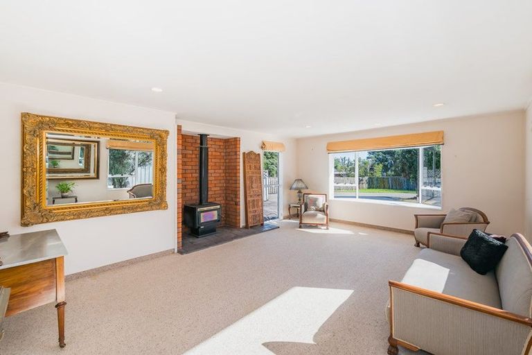 Photo of property in 8 Falla Street, Paraparaumu Beach, Paraparaumu, 5032