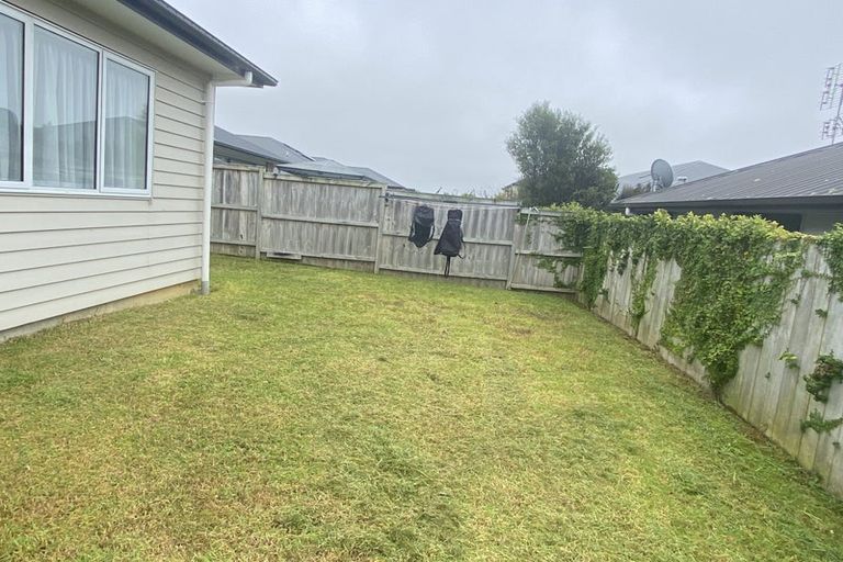 Photo of property in 11 Raymond Grace Avenue, Huapai, Kumeu, 0810