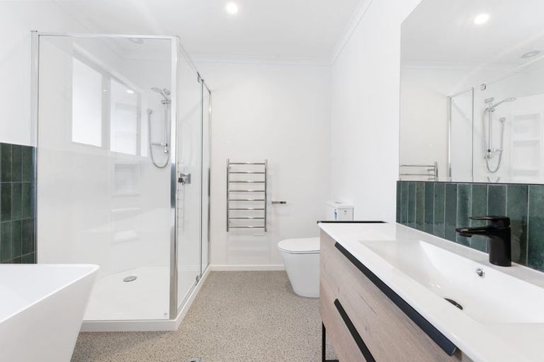 Photo of property in 30c Russell Road, Manurewa, Auckland, 2102