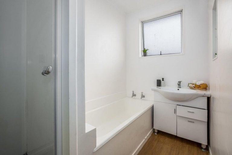 Photo of property in 10 Findhorn Place, Papakowhai, Porirua, 5024