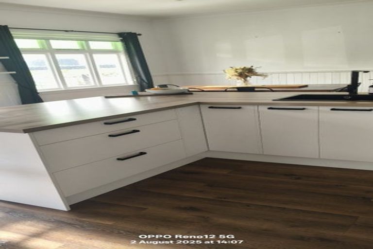 Photo of property in 91 Queen Street, Waitara, 4320