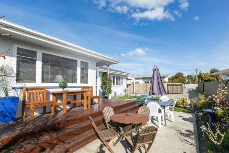 Photo of property in 9a Cornwall Road, Taradale, Napier, 4112