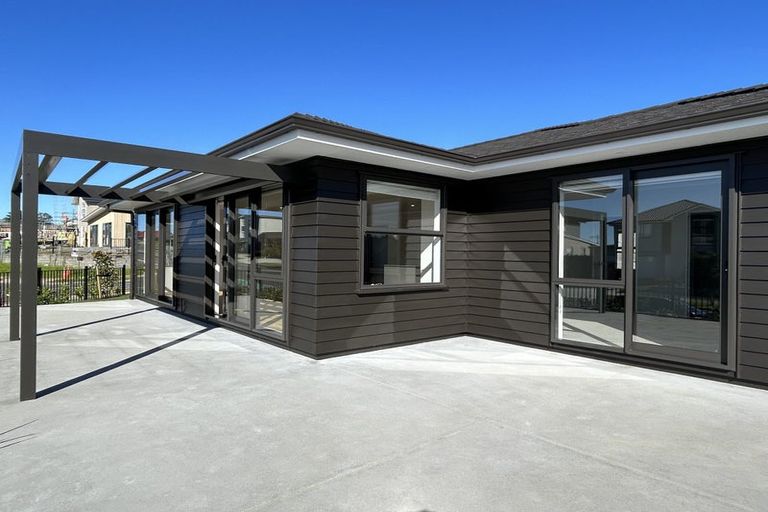 Photo of property in 27 Moana Drive, Mahia, 4198