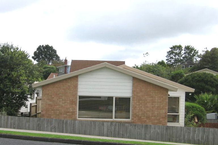 Photo of property in 118a Colwill Road, Massey, Auckland, 0614