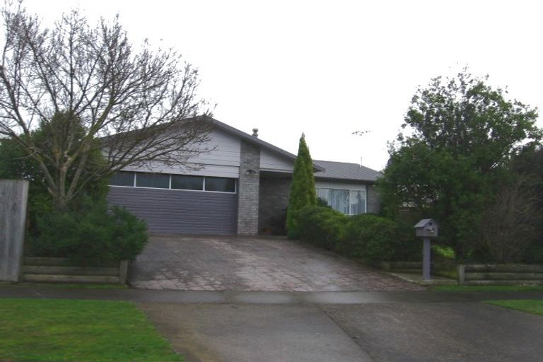 Photo of property in 40 Peppertree Glade, Kelvin Grove, Palmerston North, 4414