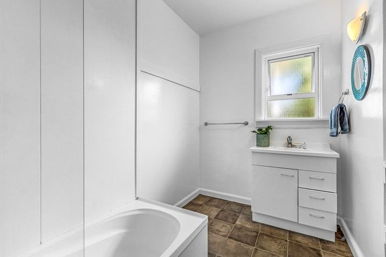 Photo of property in 235 Burnham Road, Burnham, 7600