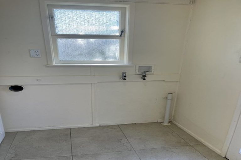 Photo of property in 2/16 Parker Avenue, New Lynn, Auckland, 0600