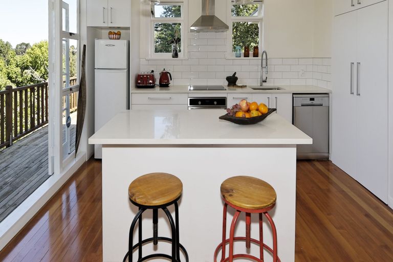 Photo of property in 3 Roland Hill, Glen Eden, Auckland, 0602