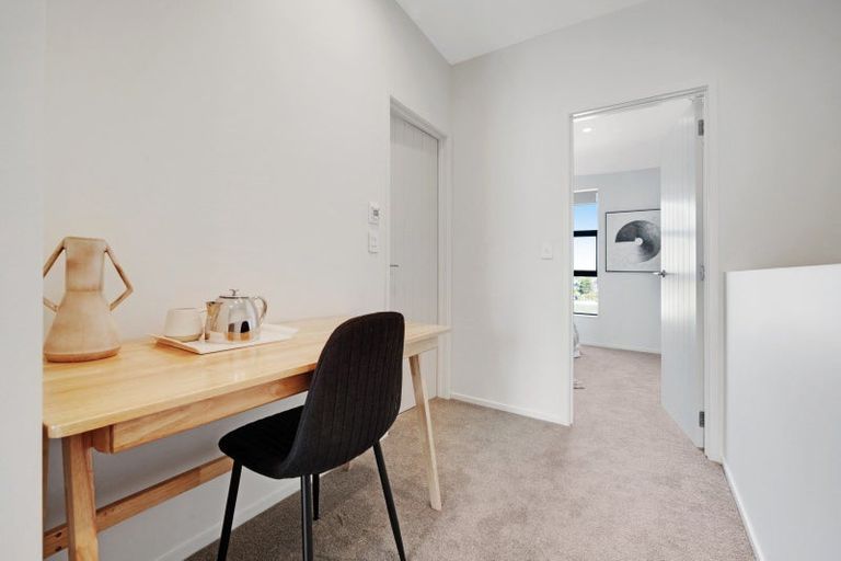 Photo of property in 39 Fencible Drive, Howick, Auckland, 2014