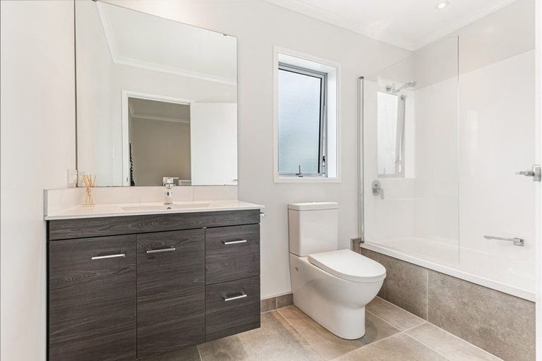 Photo of property in 41 Mapou Road, Hobsonville, Auckland, 0616