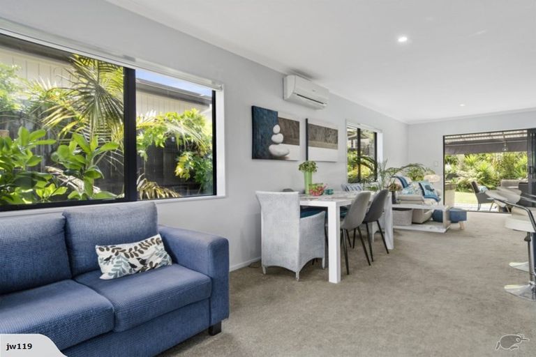 Photo of property in 11 Lakeview Quay, Pyes Pa, Tauranga, 3112