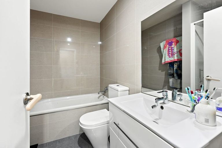 Photo of property in 2u4 Rosalind Street, Deanwell, Hamilton, 3206