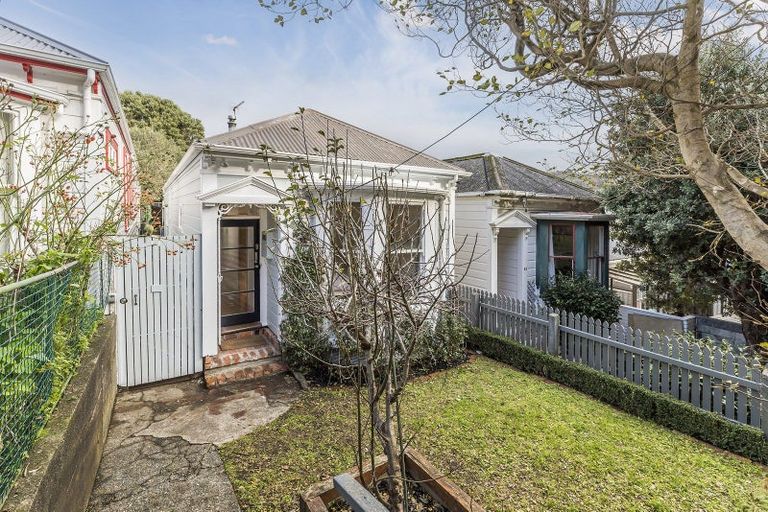 Photo of property in 63 Herald Street, Berhampore, Wellington, 6023