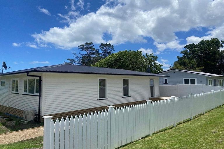 Photo of property in 35 Kowhai Street, Helensville, 0800