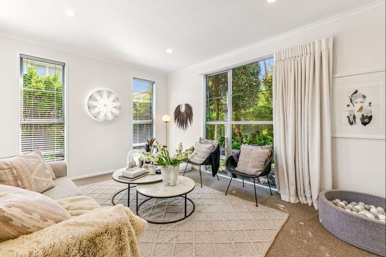 Photo of property in 11a Church Street, Northcote Point, Auckland, 0627