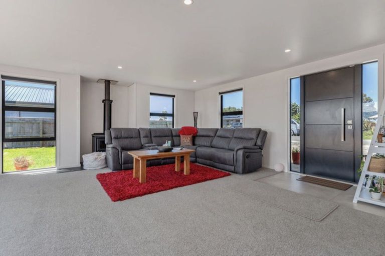Photo of property in 15d Madison Street, Carterton, 5713