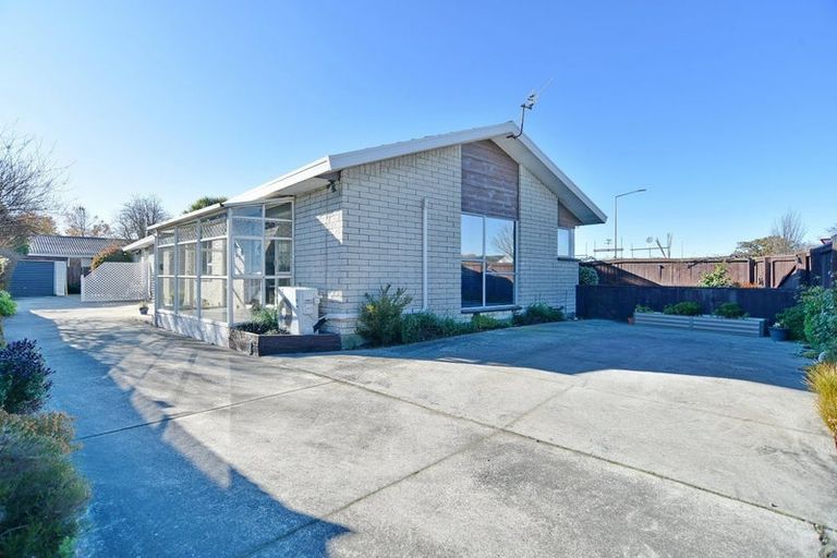 Photo of property in 1/168 Sawyers Arms Road, Bishopdale, Christchurch, 8053