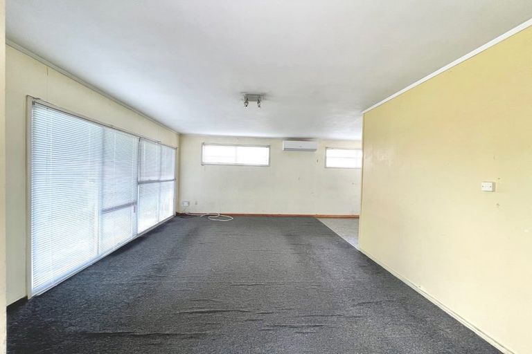 Photo of property in 3 Harwell Place, Mangere, Auckland, 2022