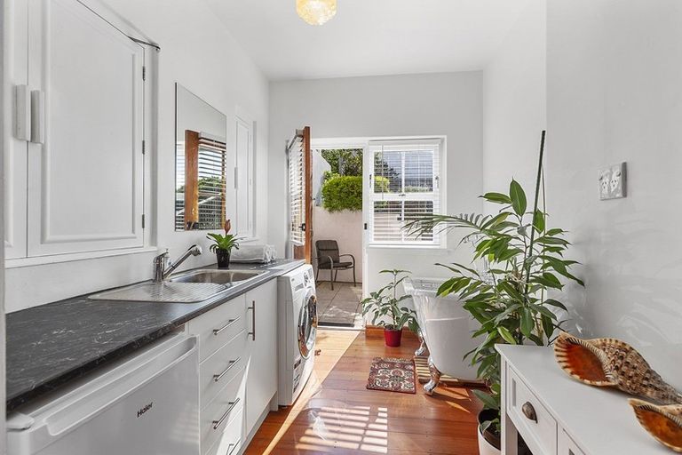 Photo of property in 10 Rakau Road, Hataitai, Wellington, 6021