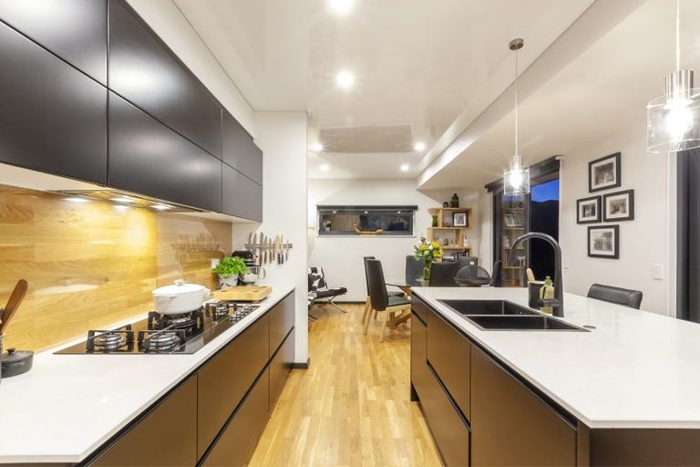 Photo of property in 101 Kakariki Grove, Waikanae, 5036