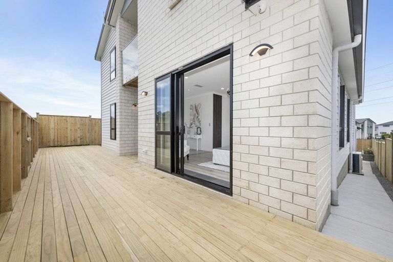 Photo of property in 2a Ballyalton Crescent, Flat Bush, 2019