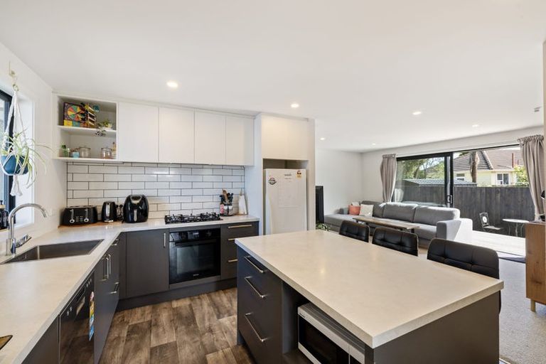 Photo of property in 2/19 Tensing Place, Sockburn, Christchurch, 8042