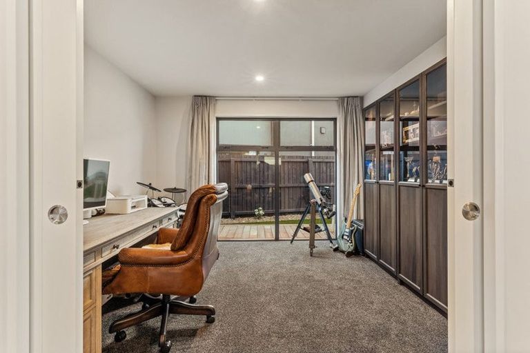 Photo of property in 27 Eminence Drive, Northwood, Christchurch, 8051