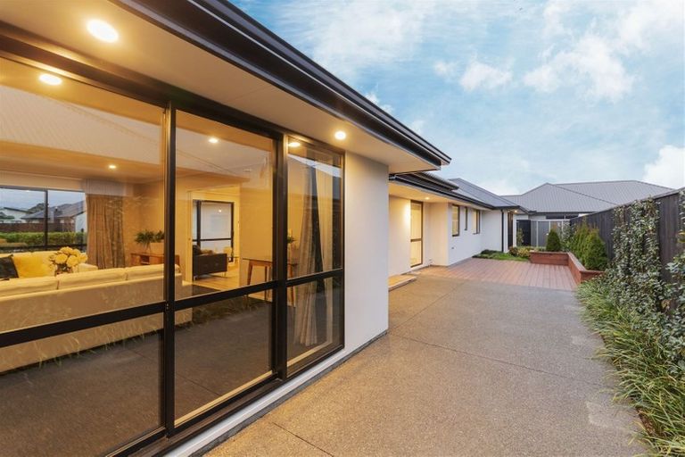 Photo of property in 38 Hinterland Drive, Prebbleton, 7604