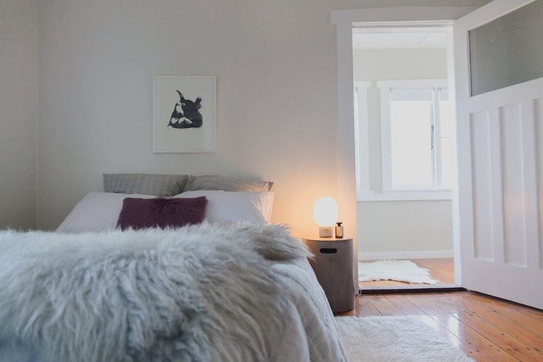 Photo of property in 112 Queen Street, Northcote Point, Auckland, 0627