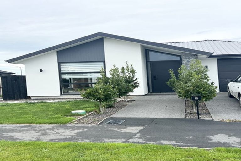 Photo of property in 5 Helen Place, Halswell, Christchurch, 8025