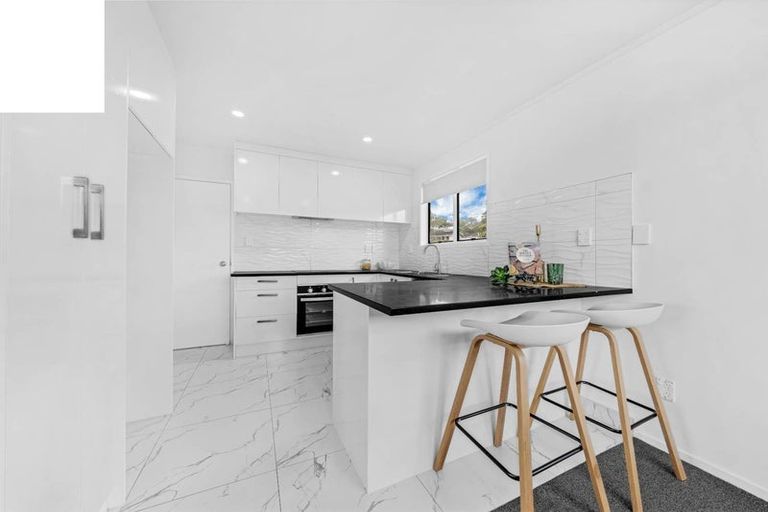Photo of property in 148 Solar Road, Glen Eden, Auckland, 0602