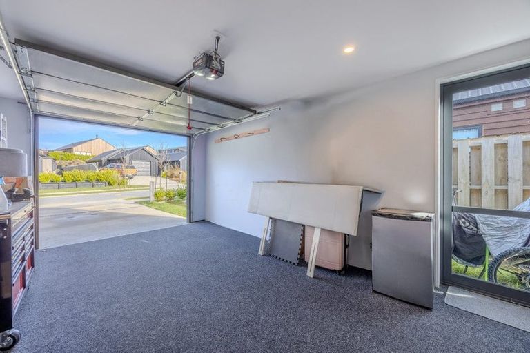 Photo of property in 52 Obelisk Street, Wanaka, 9305