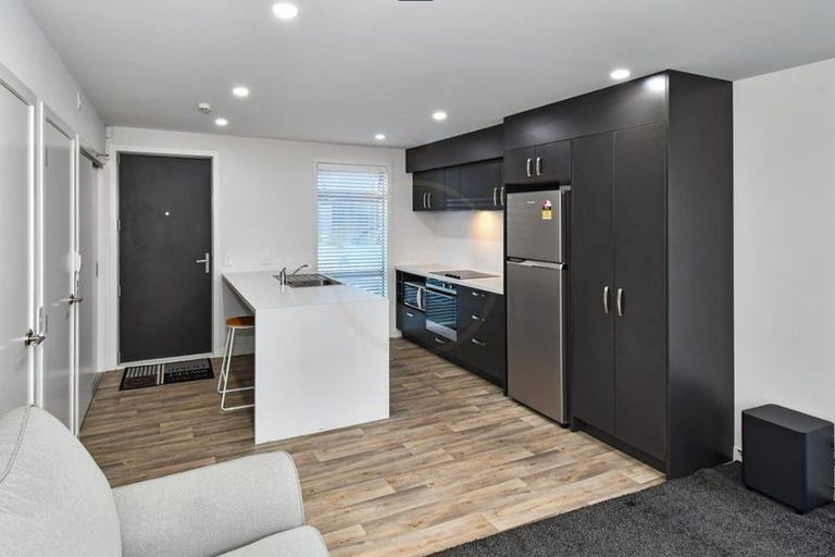 Photo of property in 1 Kanorau Place, Mangere, Auckland, 2022