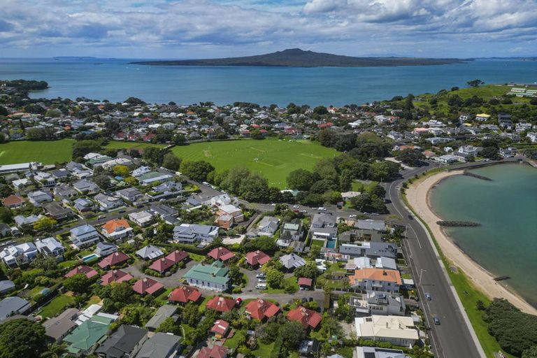 Photo of property in 10/46 King Edward Parade, Devonport, Auckland, 0624