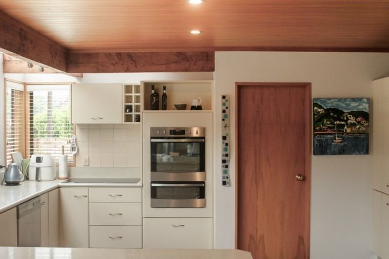 Photo of property in 12 Montrose Grove, Churton Park, Wellington, 6037