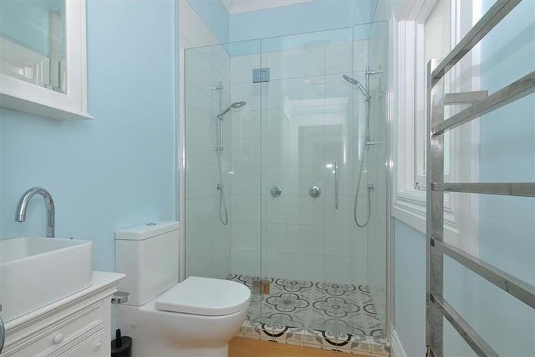 Photo of property in 17 Hamilton Road, Hataitai, Wellington, 6021