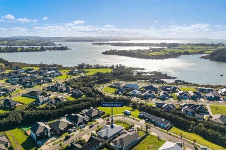 Photo of property in 11 Wheriko Avenue, Glenbrook, Waiuku, 2681