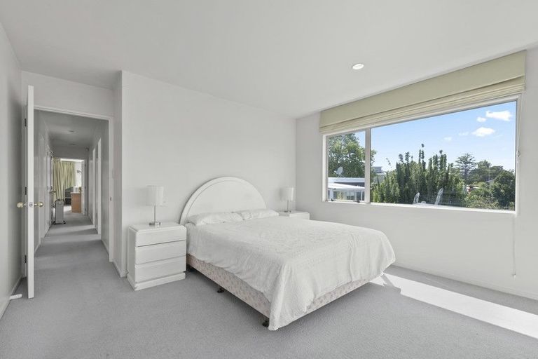 Photo of property in 17 Bevyn Street, Castor Bay, Auckland, 0620