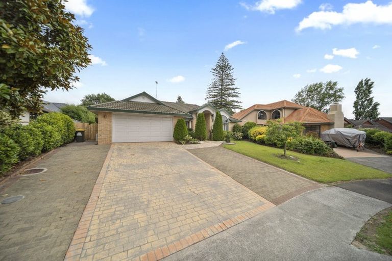 Photo of property in 20 Yarlside Place, Northpark, Auckland, 2013
